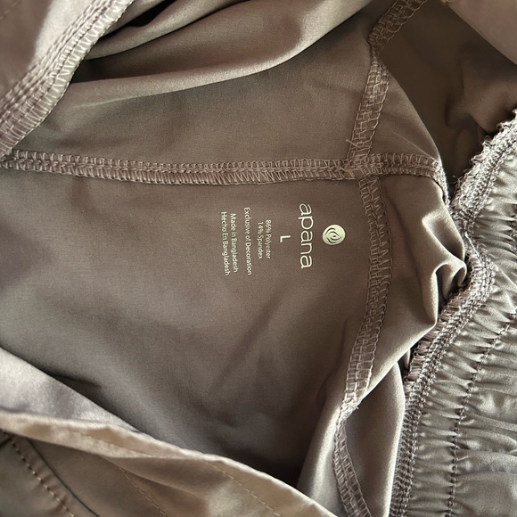 Tie front shorts - Picture 3 of 3